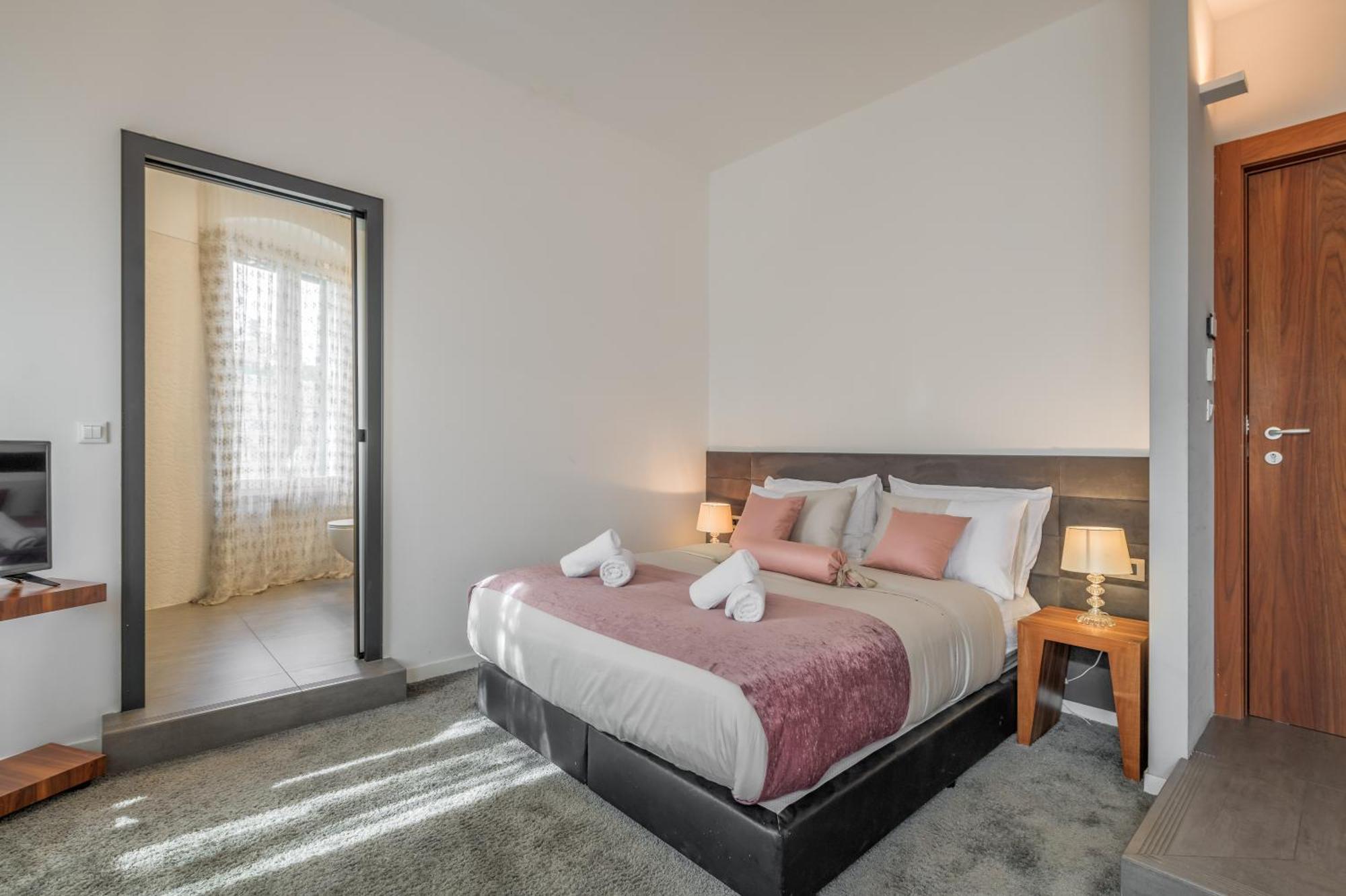 Starlight Luxury Suites Split Exterior foto